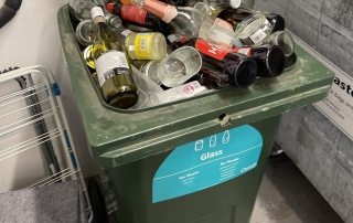 Recycling glass bin